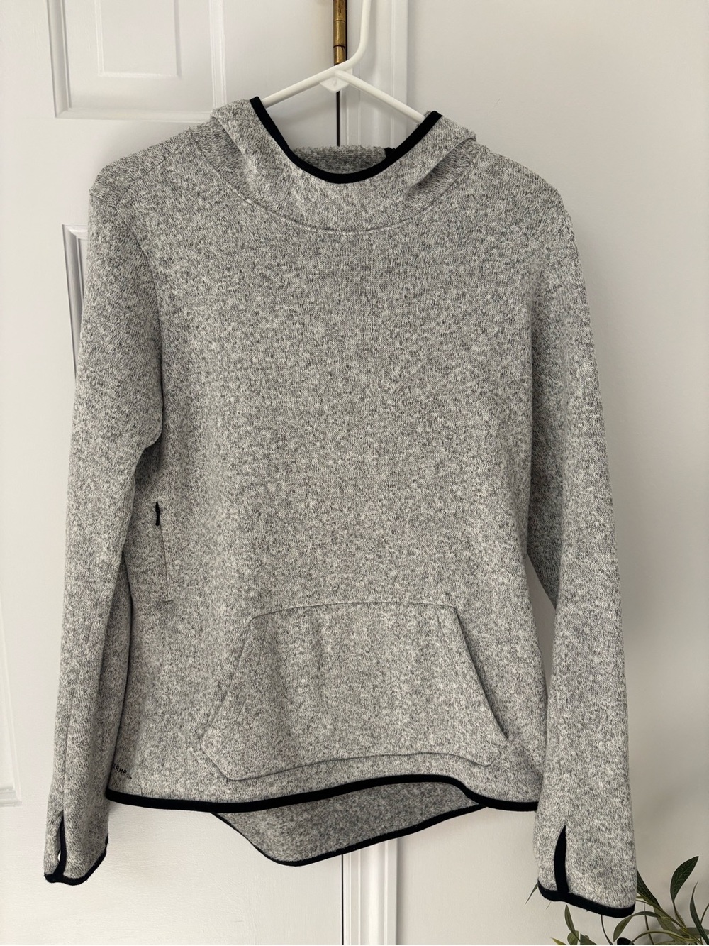 Nike Women’s Therma-FIT Heather Gray Pullover Hoodie Large